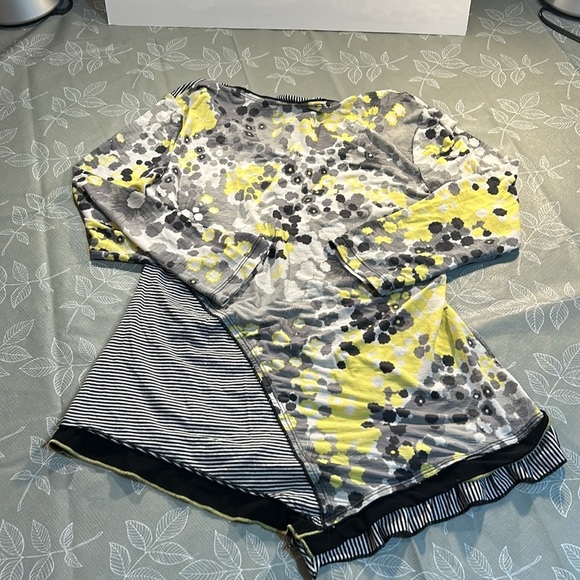 Ladies Bali Long Sleeve Top. - Picture 4 of 8